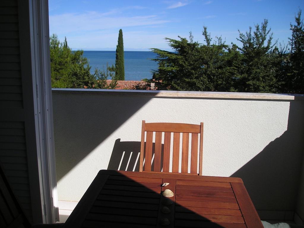 Apartments Henc Novigrad  Room photo